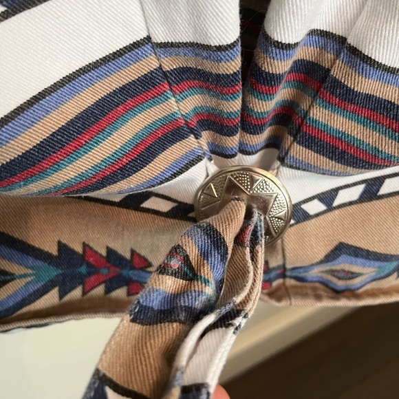 SOLD Vintage Western Vest - Picture 2 of 4